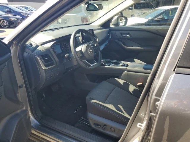 Used 2024 Gray Nissan SV image 11