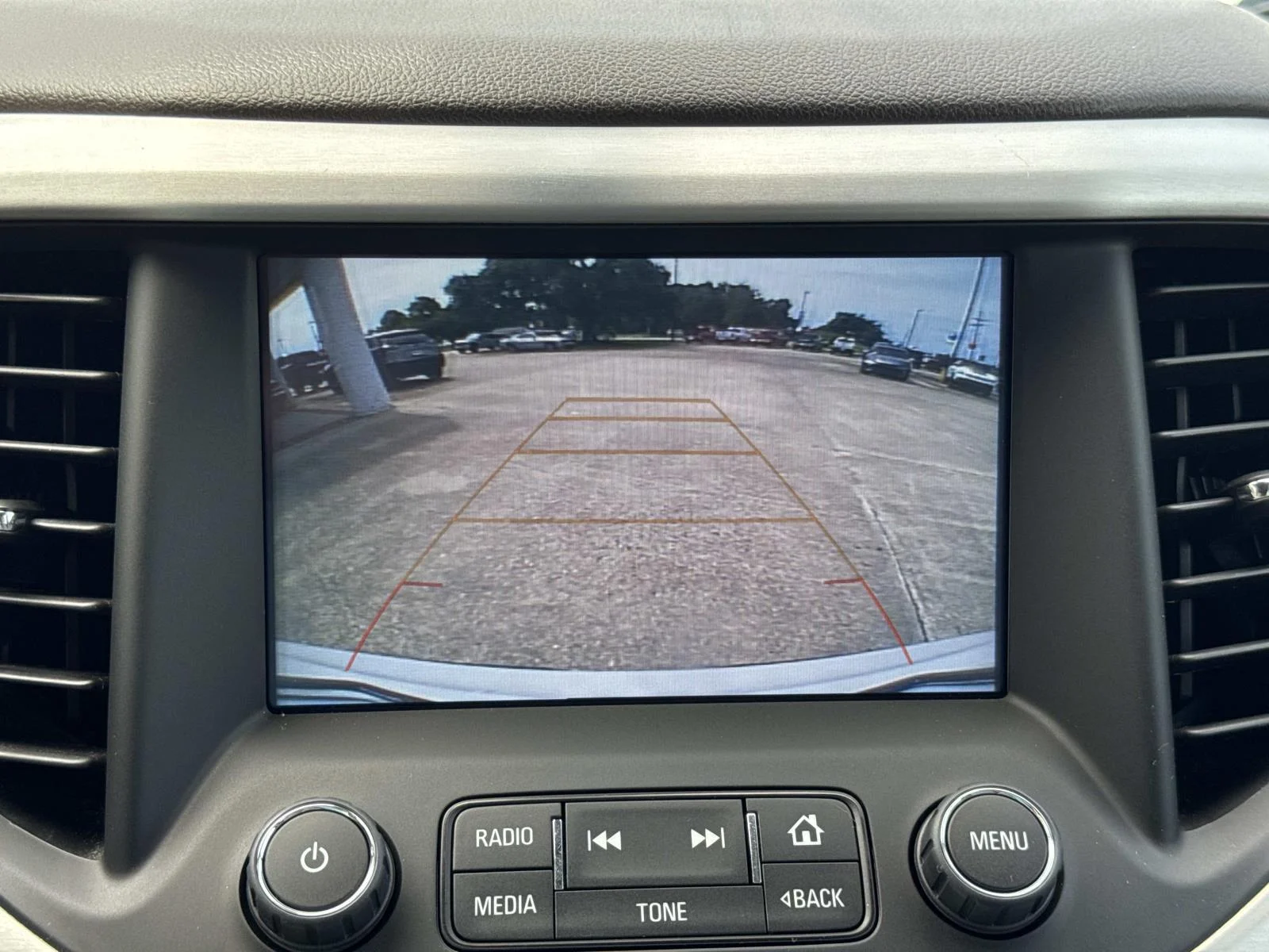 Used 2019 White GMC SLT image 25