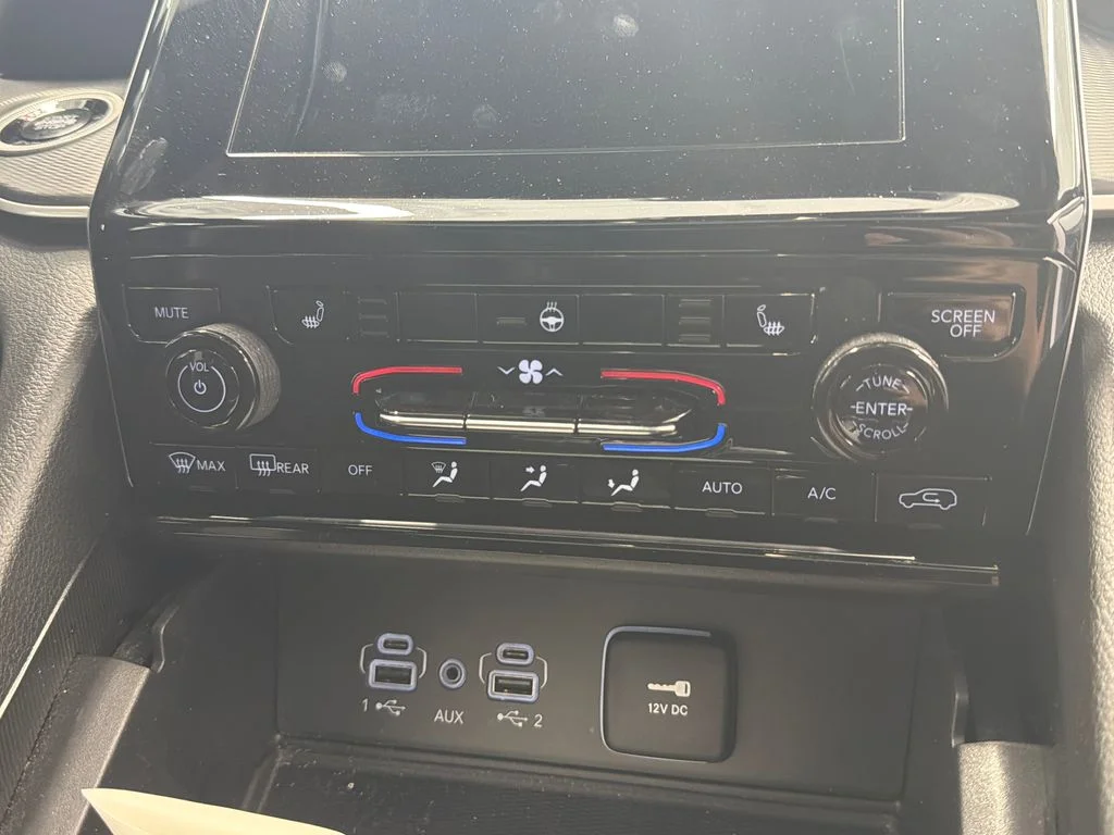 Certified Used 2024 Black Jeep Altitude X image 26
