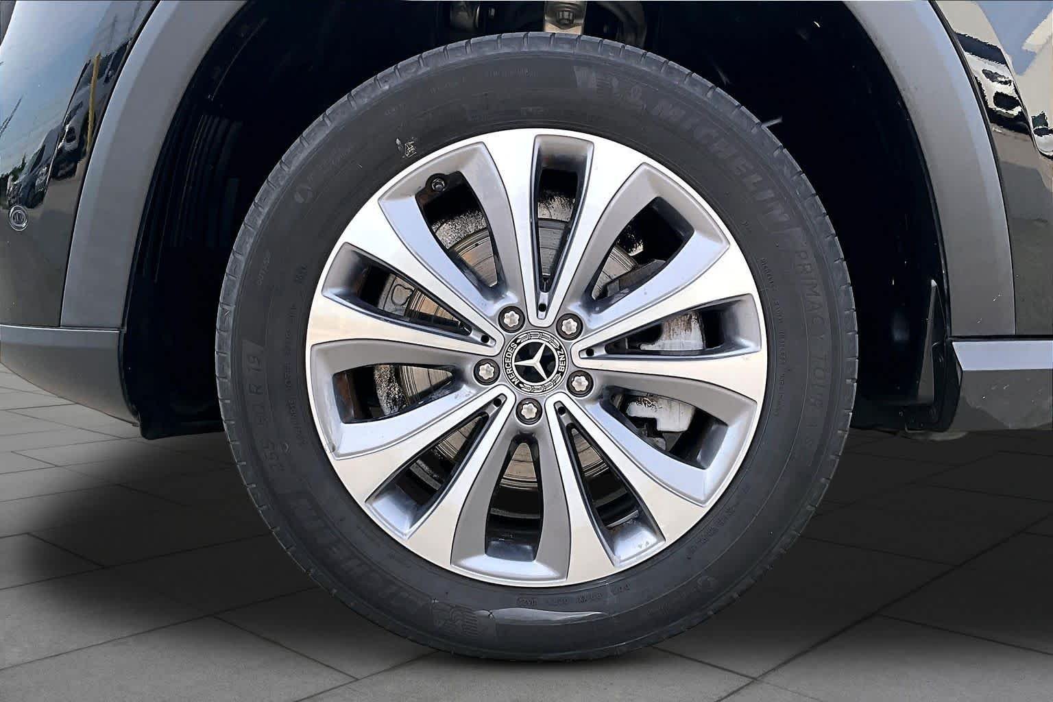 Used 2022 Black Mercedes-Benz GLE 350 image 11