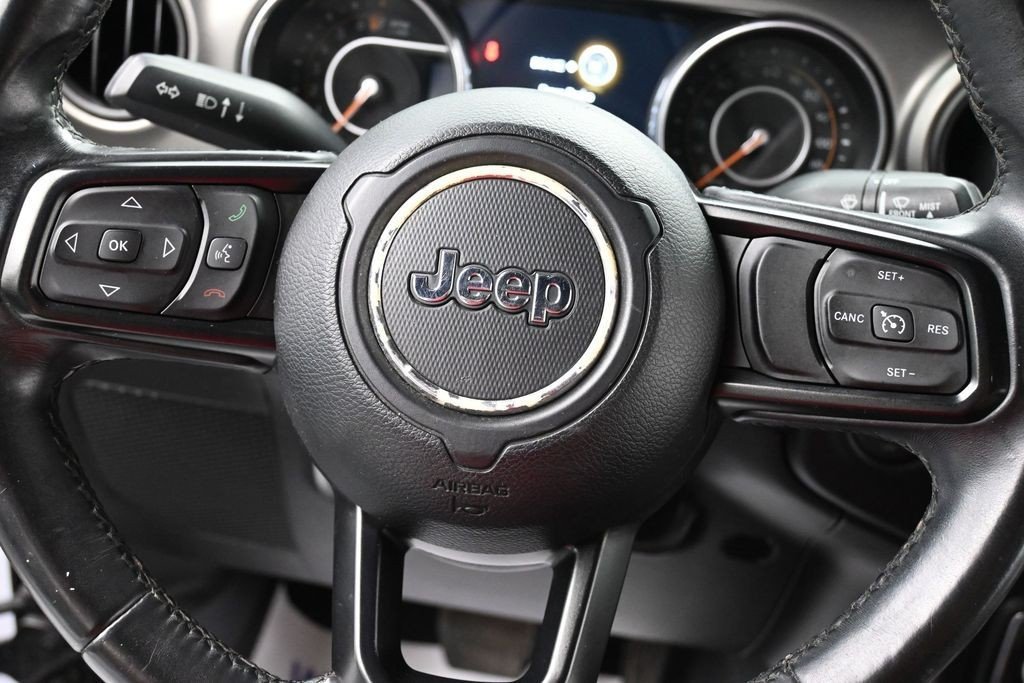 Used 2018 Crystal Metallic Jeep Unlimited Sport S image 12