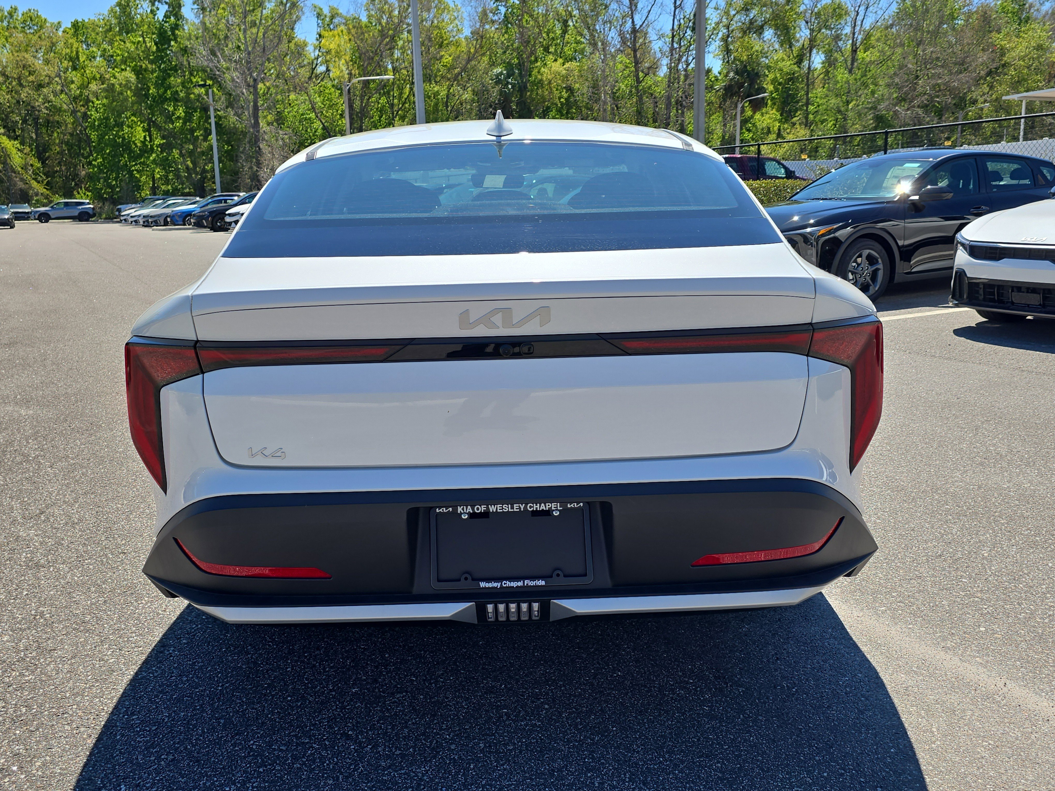 New 2026 Snow White Pearl Kia LXS image 7