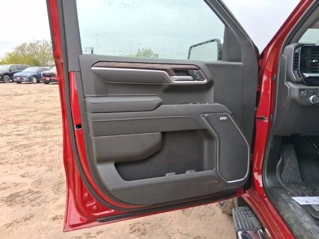 2026 GMC Sierra 1500 SLT - Photo 13