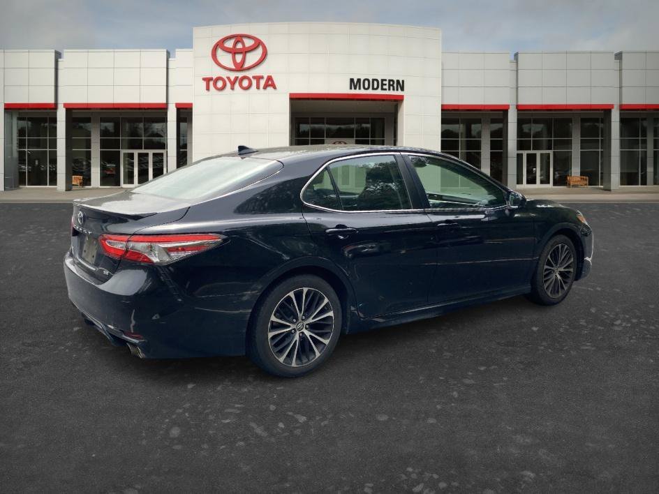 Used 2019 Midnight Black Metallic Toyota SE image 23