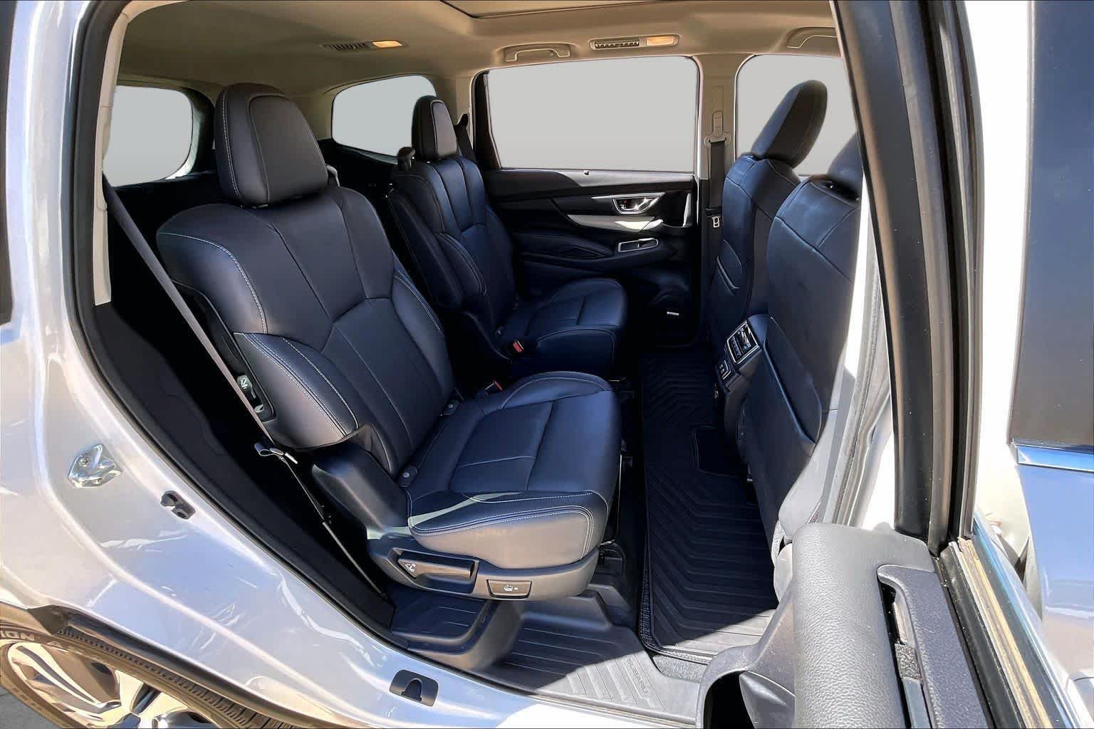 Used 2021 Crystal White Pearl Subaru Limited image 19