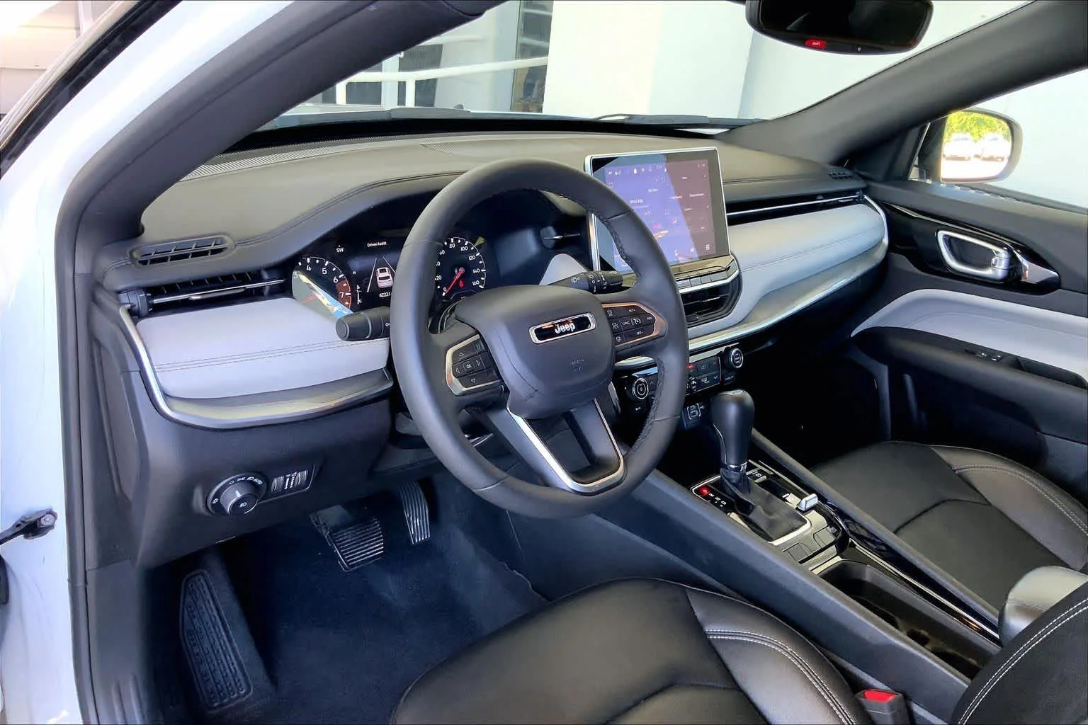 2025 Jeep Compass Limited - Photo 18