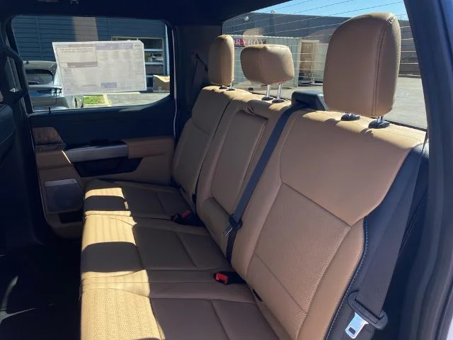 New 2026 Oxford White Ford F-450® LARIAT® image 13