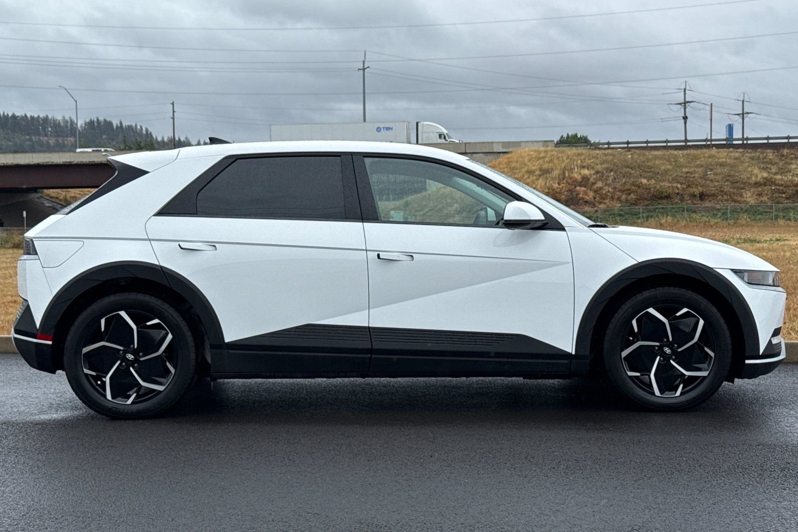 Used 2024 Hyundai IONIQ 5 SE with VIN KM8KM4DB8RU291901 for sale in Eugene, OR