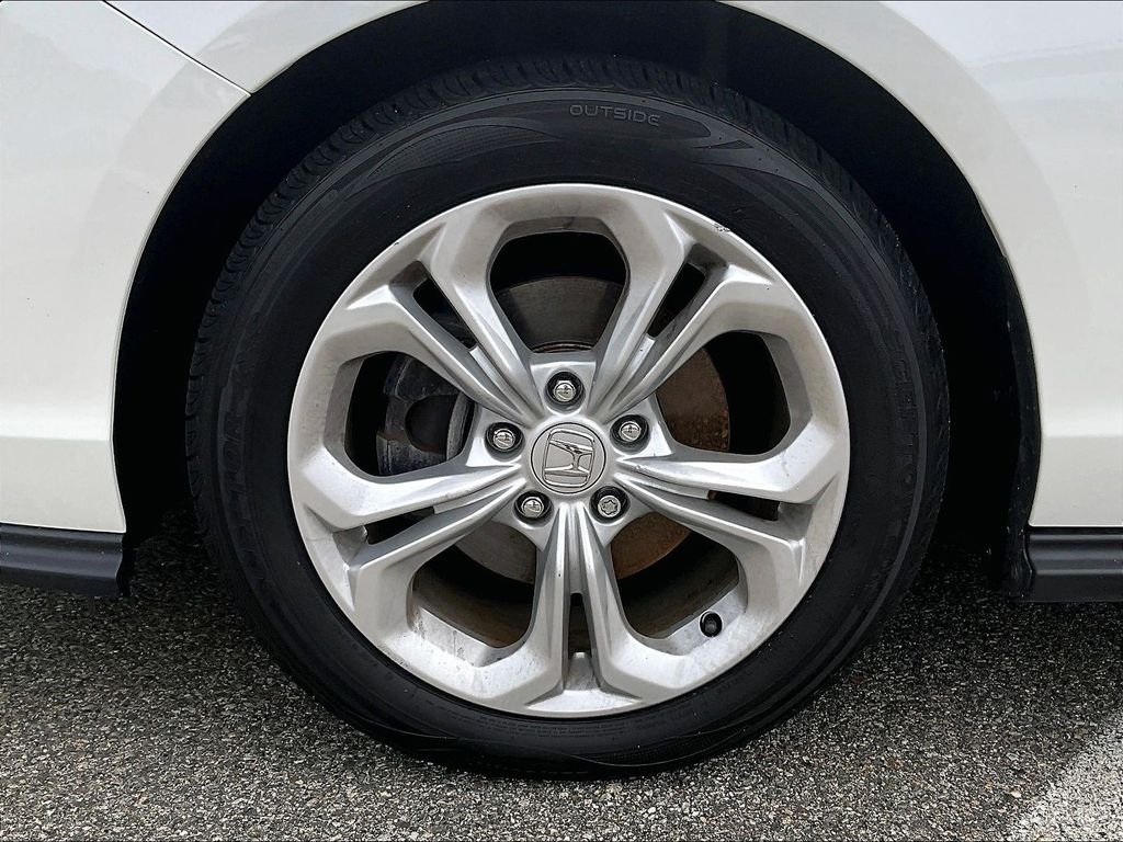 Used 2024 White Honda LX image 7