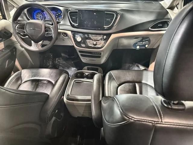 2024 Chrysler Pacifica Touring L - Photo 29