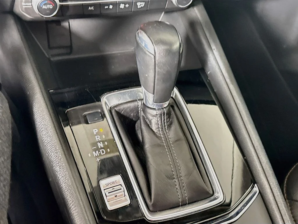 Used 2021 Snowflake White Pearl Mica Mazda Touring image 15