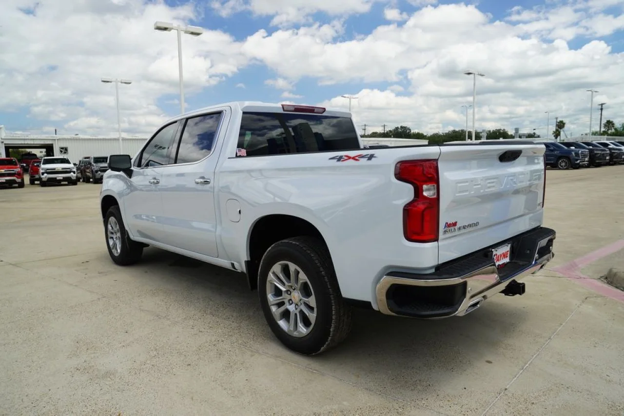 2026 Chevrolet Silverado 1500 LTZ - Photo 13