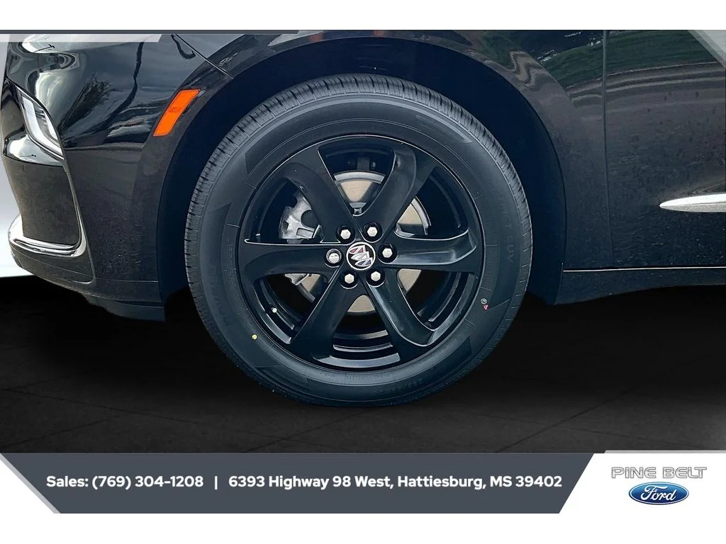 Used 2023 Ebony Twilight Metallic Buick Essence image 7