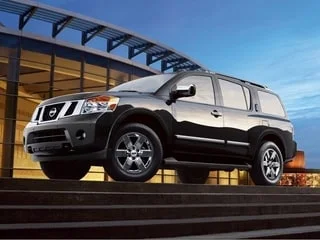 Used 2015  Nissan Platinum 4x2 image 1