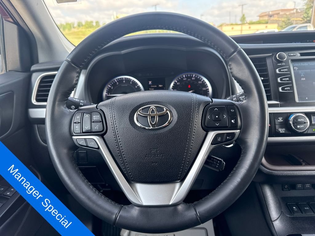 Used 2019 Red Toyota XLE image 15