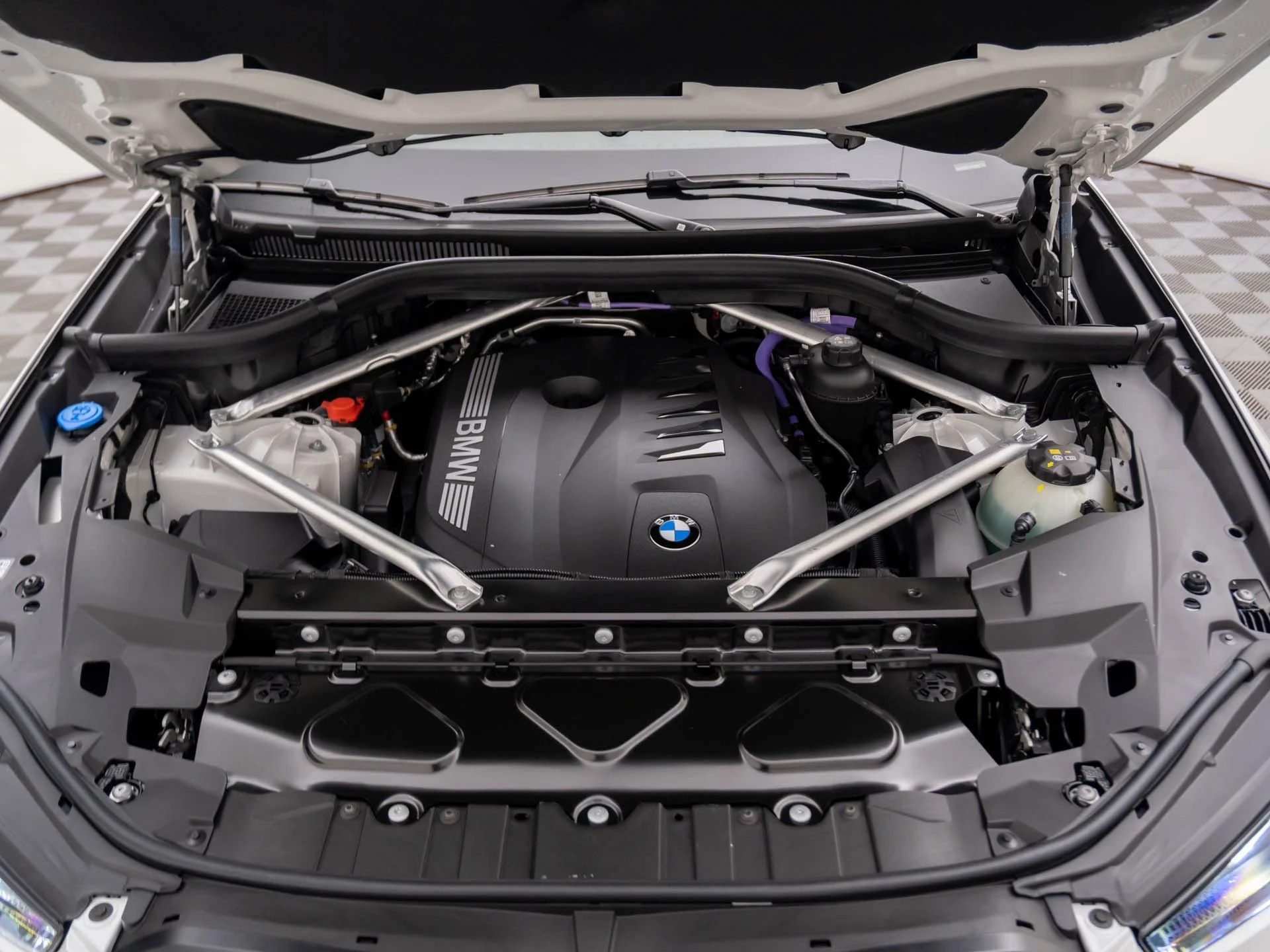 New 2026 White BMW xDrive40i image 30