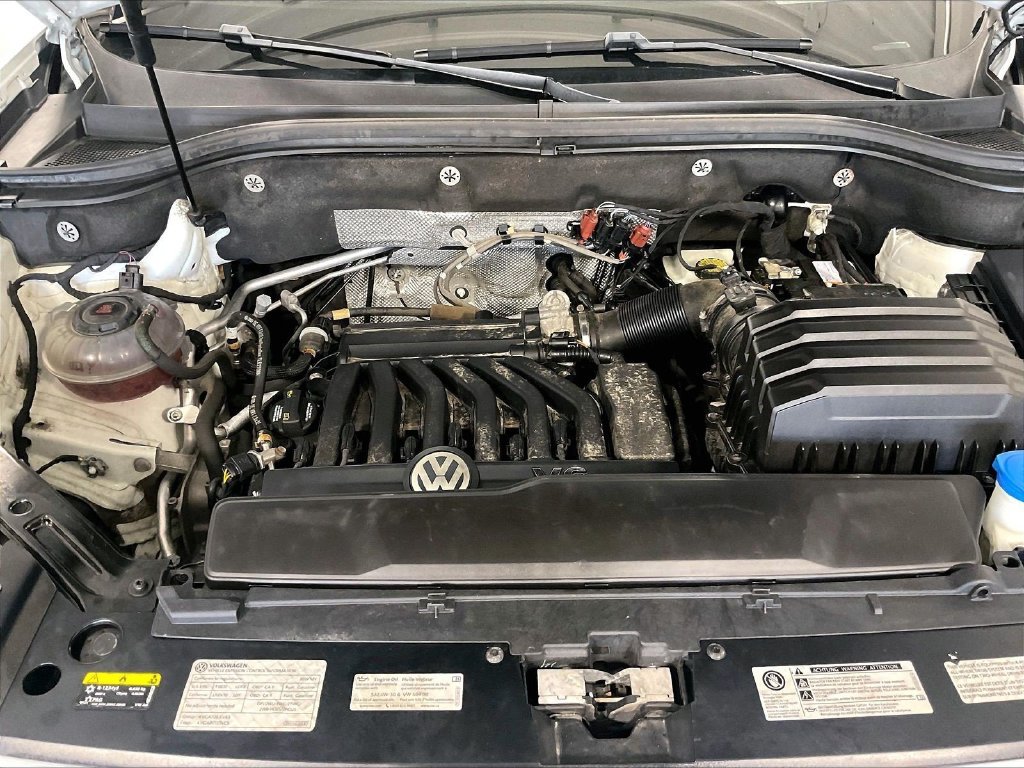 Used 2019 White Volkswagen 3.6L V6 SE image 35