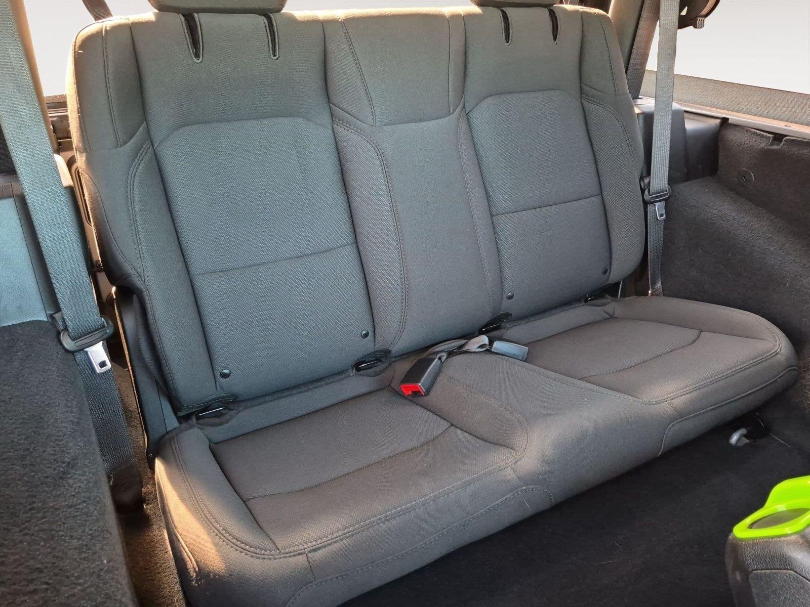 Used 2021 Billet Silver Metallic Clearcoat Jeep Sport S image 16