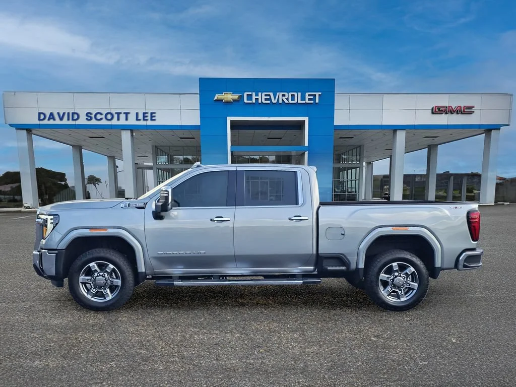 Used 2025 Sterling Metallic GMC SLT image 14