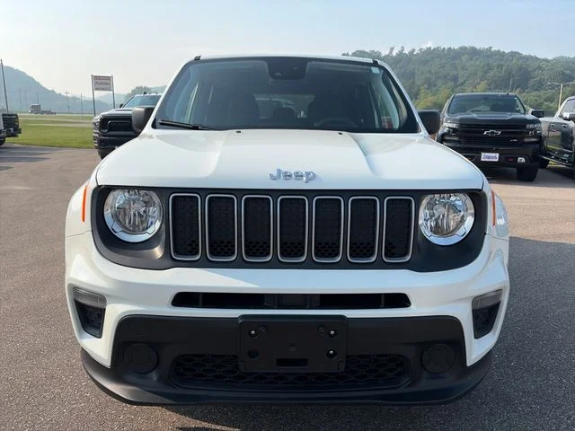 Used 2023 Alpine White Clearcoat Jeep Latitude image 11