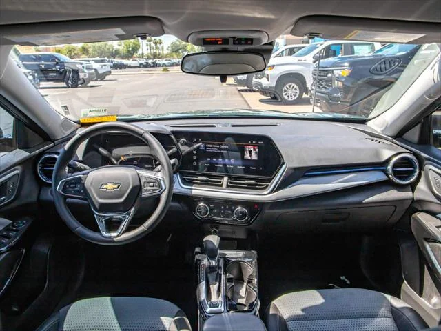 Used 2025 Cypress Gray Chevrolet LT image 10