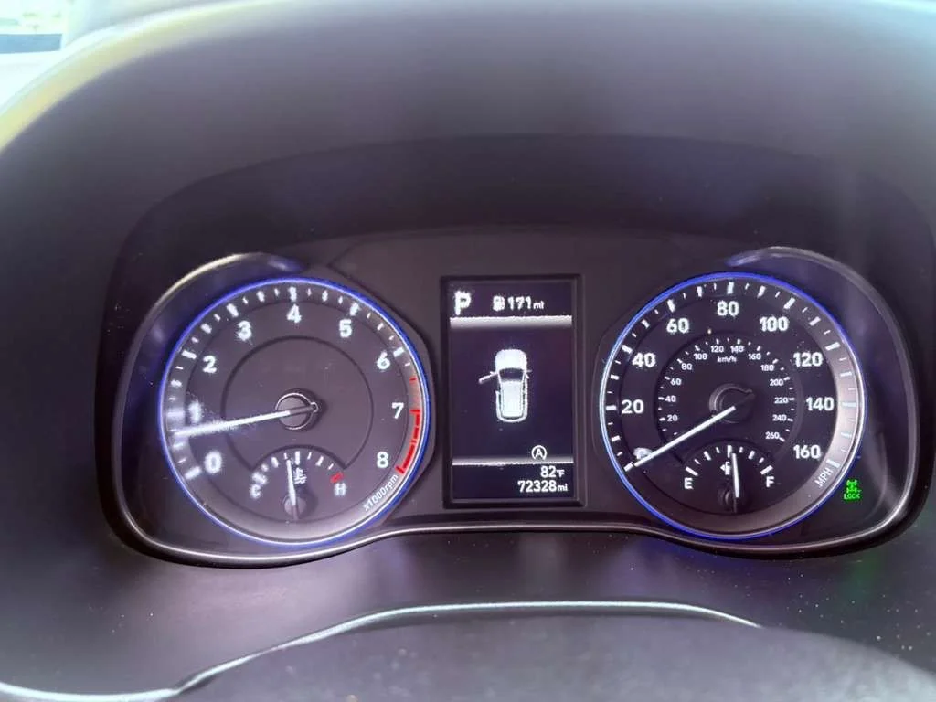Used 2023 Gray Hyundai SEL image 17