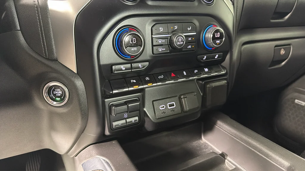 Used 2020 NORTHSKY BLUE METALLIC Chevrolet RST image 24