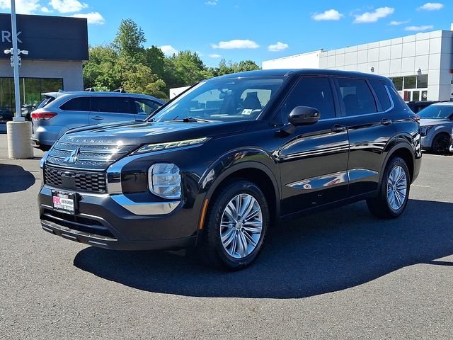 Used 2022 Black Mitsubishi ES image 4