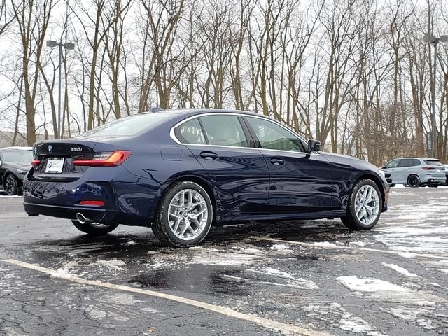 2026 BMW 3 Series 330i - Photo 5