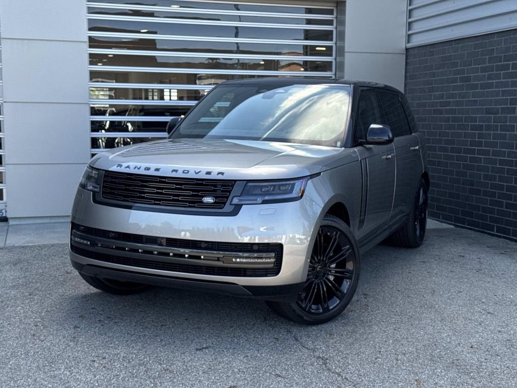 New 2026 Flux Silver Ultra Mettalic Gloss Land Rover SE image 1