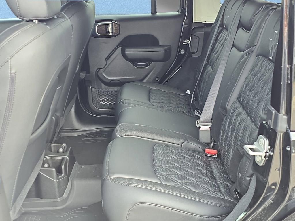 2025 Jeep Wrangler 4-Door Willys - Photo 16