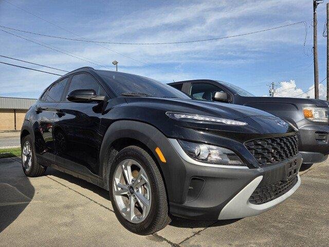 Used 2022 Ultra Black Hyundai SEL image 3