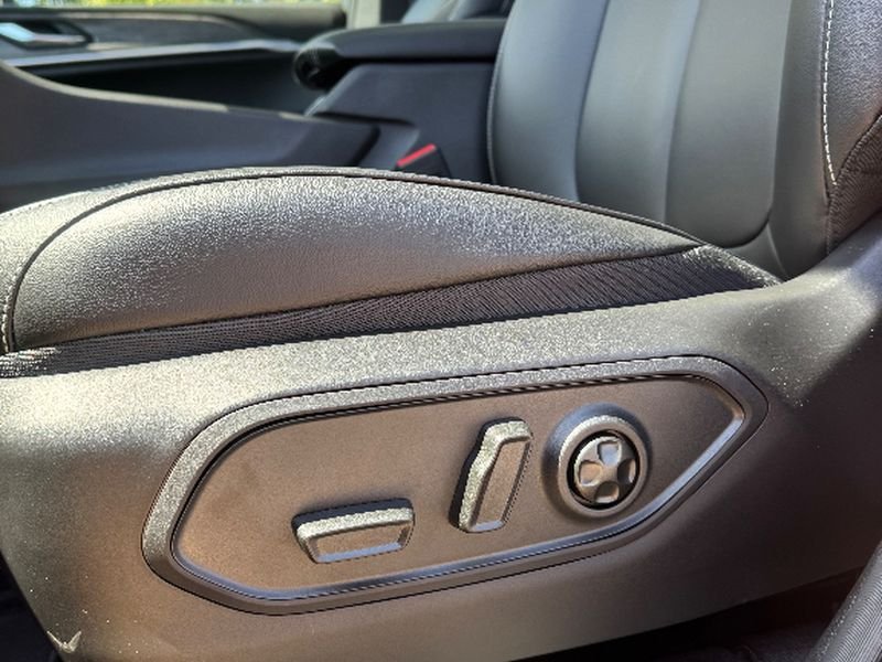 New 2026 Copper Shino Metallic Clear-Coat Exterior Paint Jeep Limited Altitude 4x2 image 11