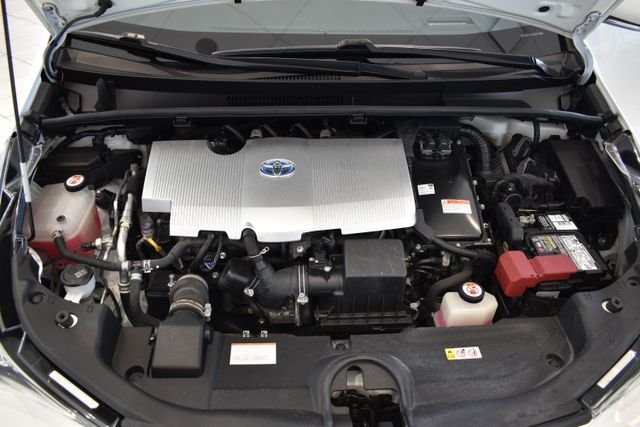 Certified Used 2017 White Toyota Four image 30