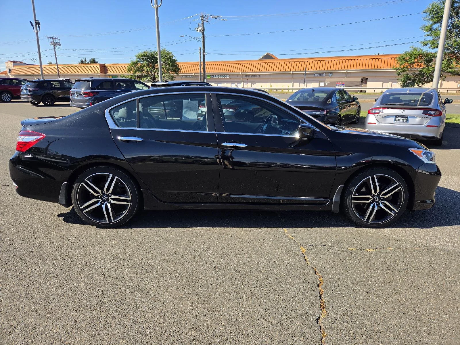 Used 2016 Crystal Black Pearl Honda Sport image 5