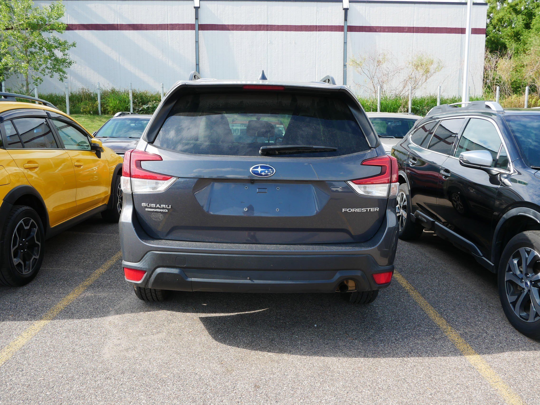 Used 2023 Magnetite Gray Metallic Subaru Premium image 4