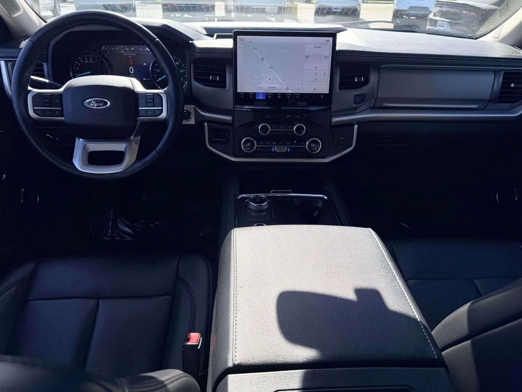 Used 2024 White Ford XLT image 3
