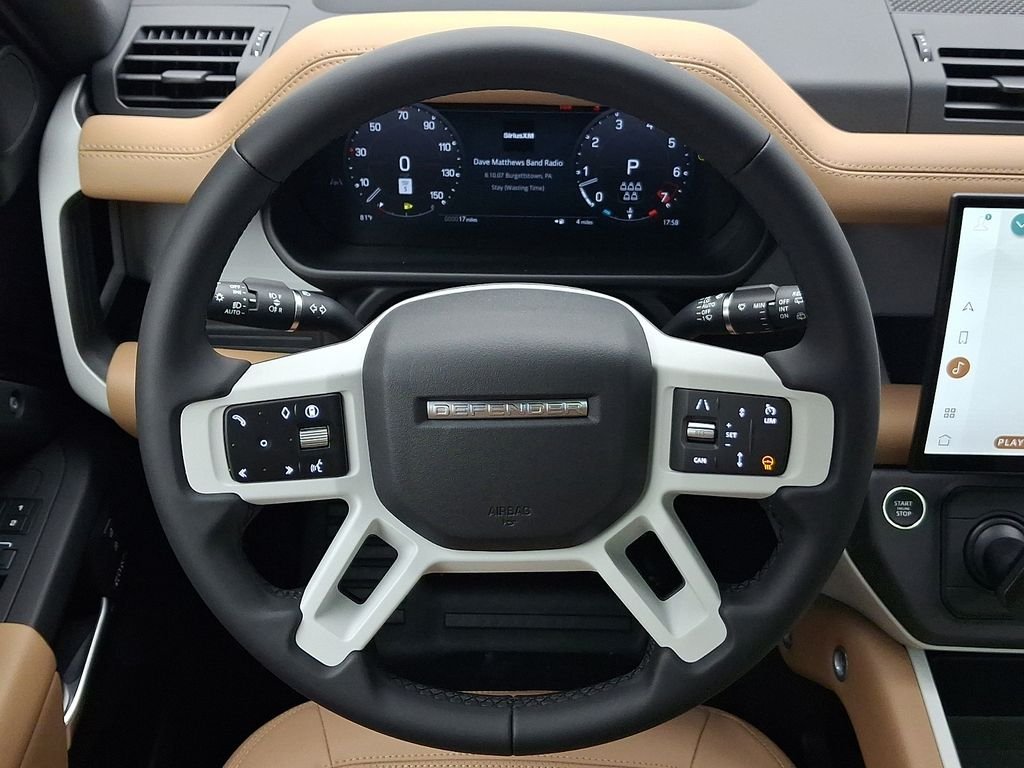 New 2026 Santorini Black LAND ROVER X-Dynamic SE image 16