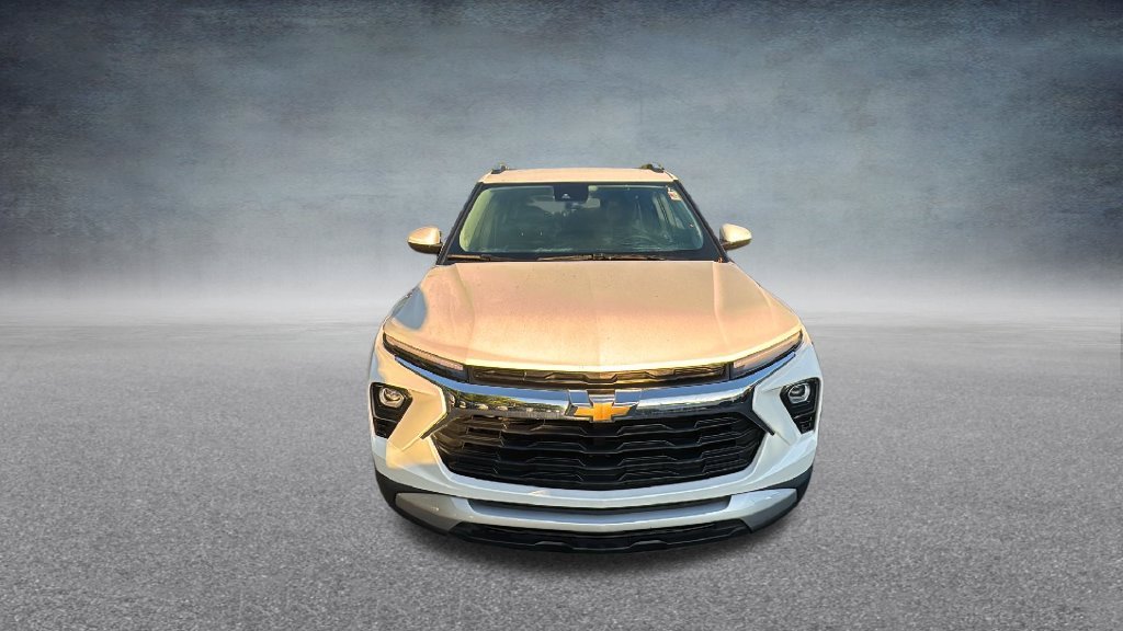 Used 2025 Summit White Chevrolet LT image 4
