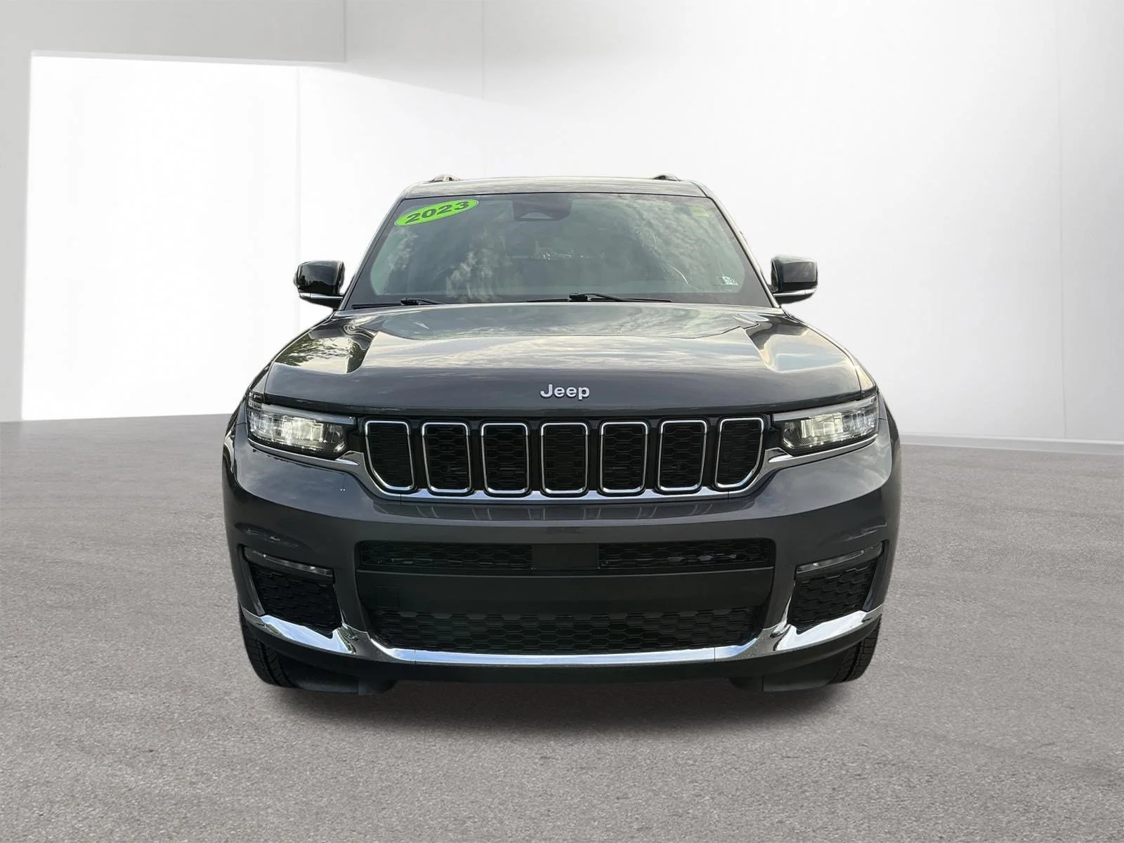 Used 2023 Grey Jeep Limited image 8