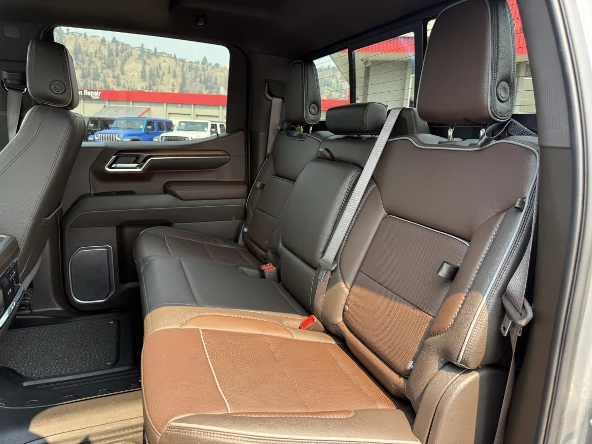 Used 2025 Silver GMC Denali image 18