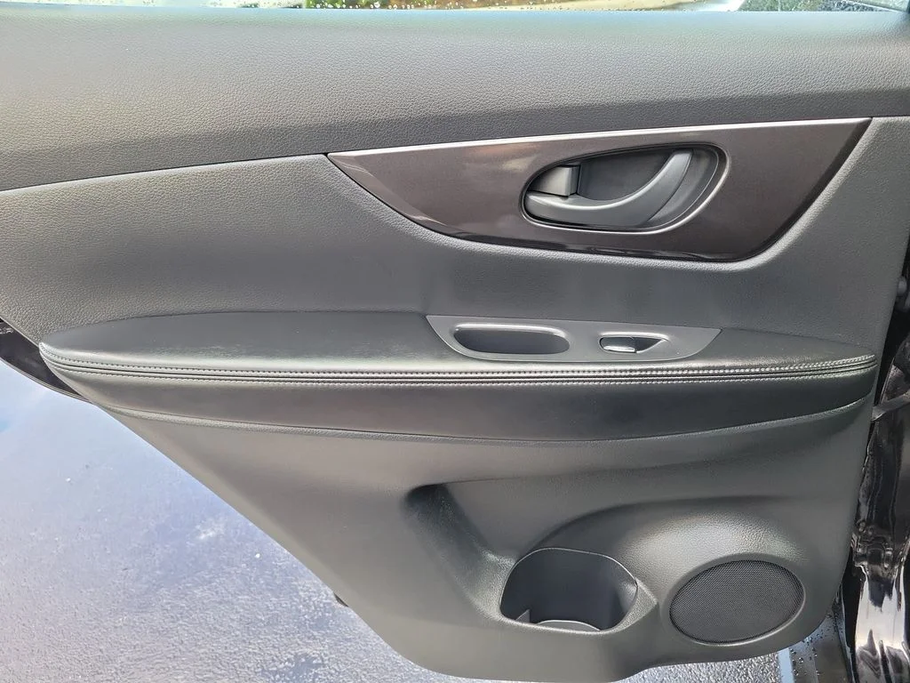 Used 2019 Black Nissan S image 14