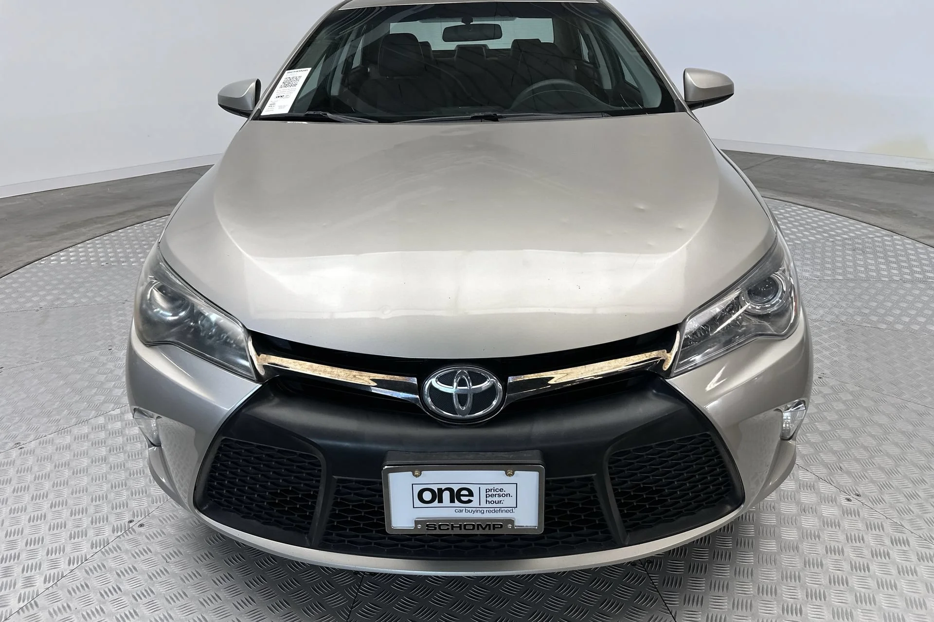 Used 2016 Creme Brulee Mica Toyota SE image 29