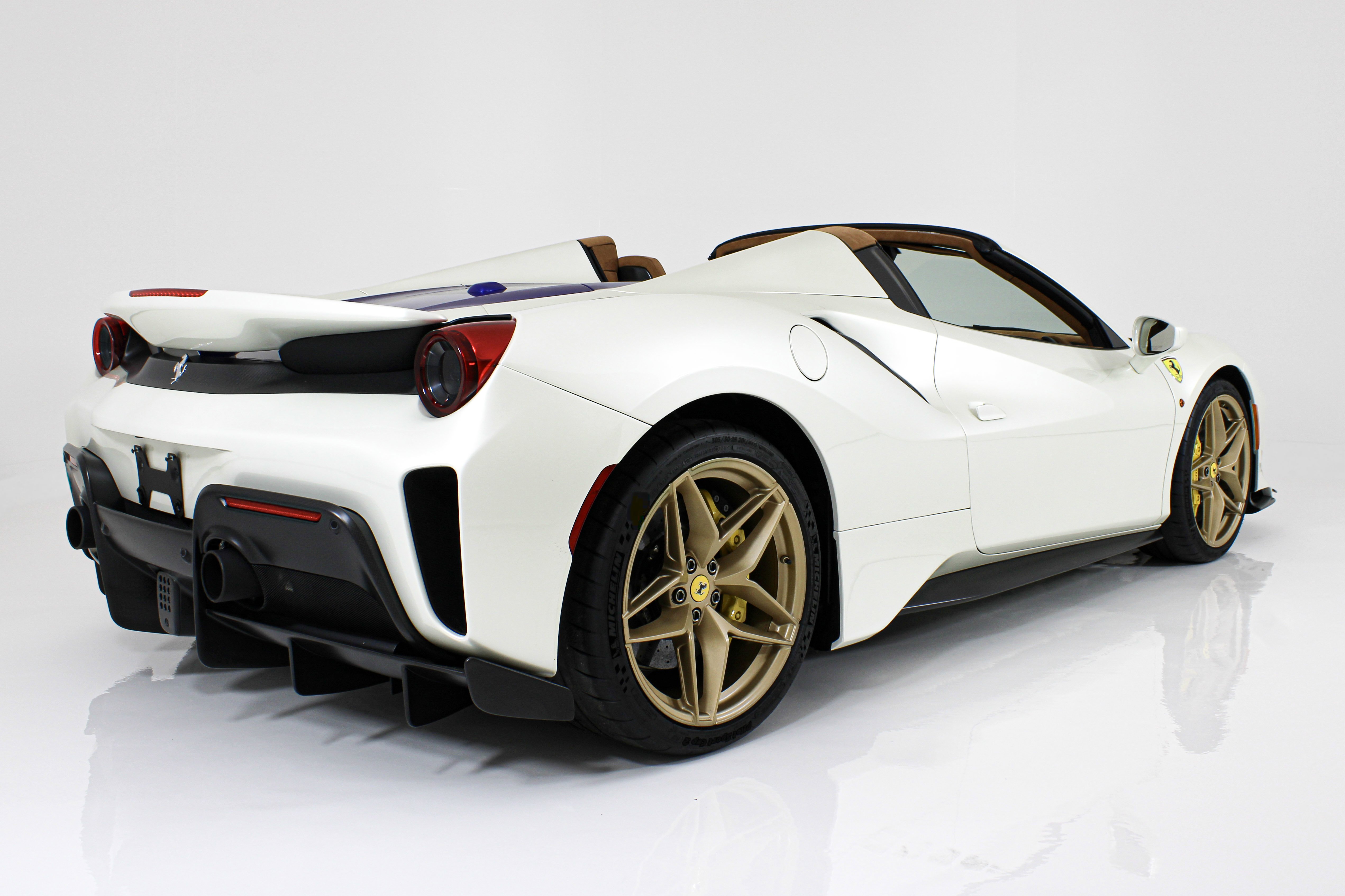 Certified Used 2020 White Ferrari  image 5