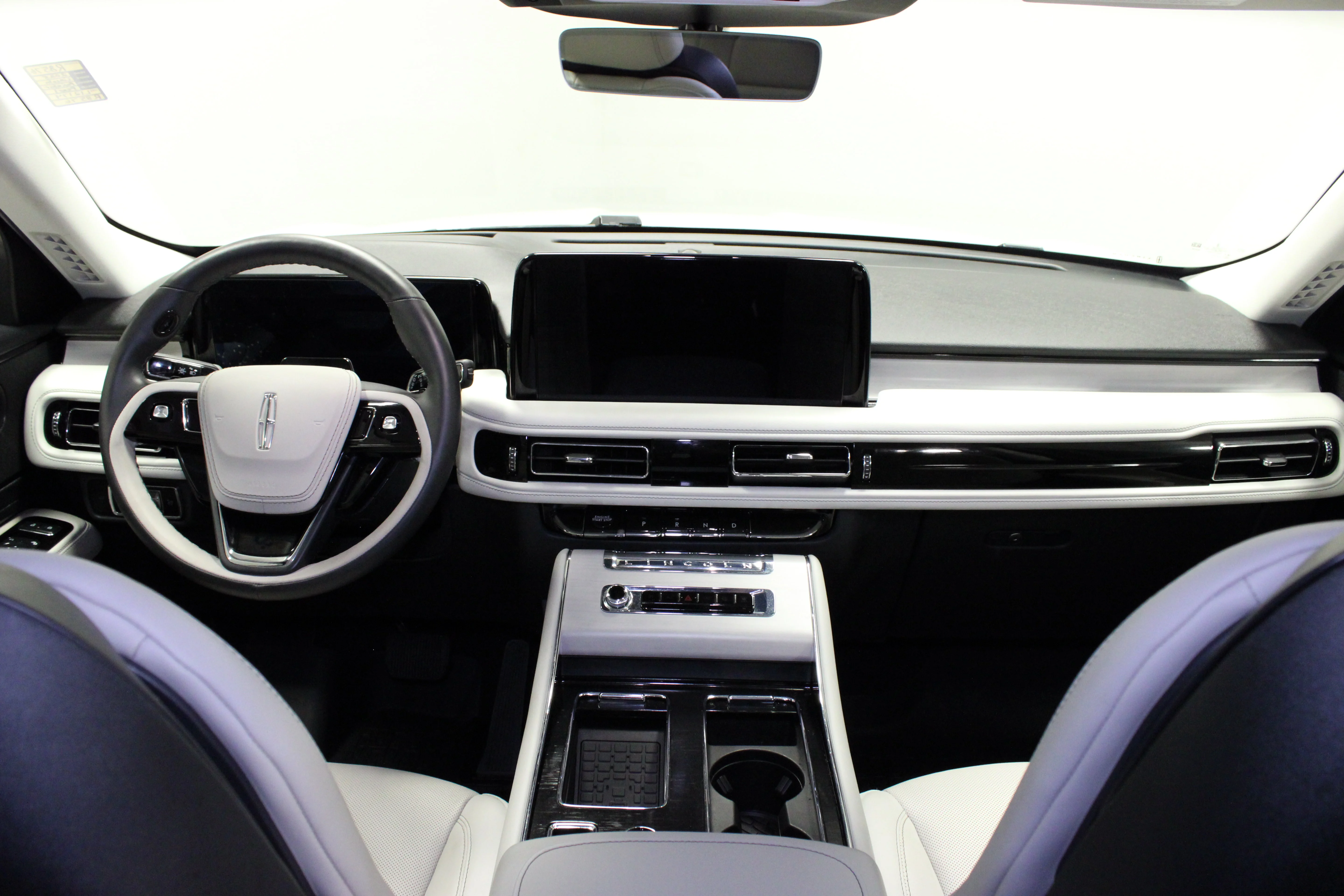 Used 2025 Ceramic Pearl Metallic Tri-Coat Lincoln Reserve image 21