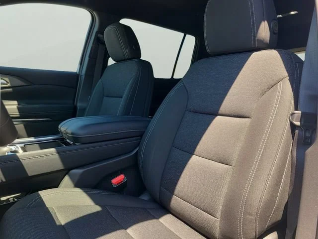 New 2026 Summit White Chevrolet LT image 21