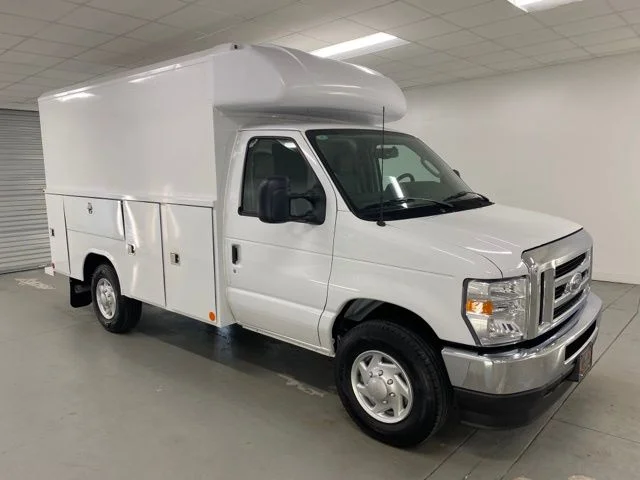 New 2025 White Ford Base image 3