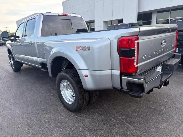 New 2027 Iconic Silver Metallic Ford F-350® Lariat® image 34