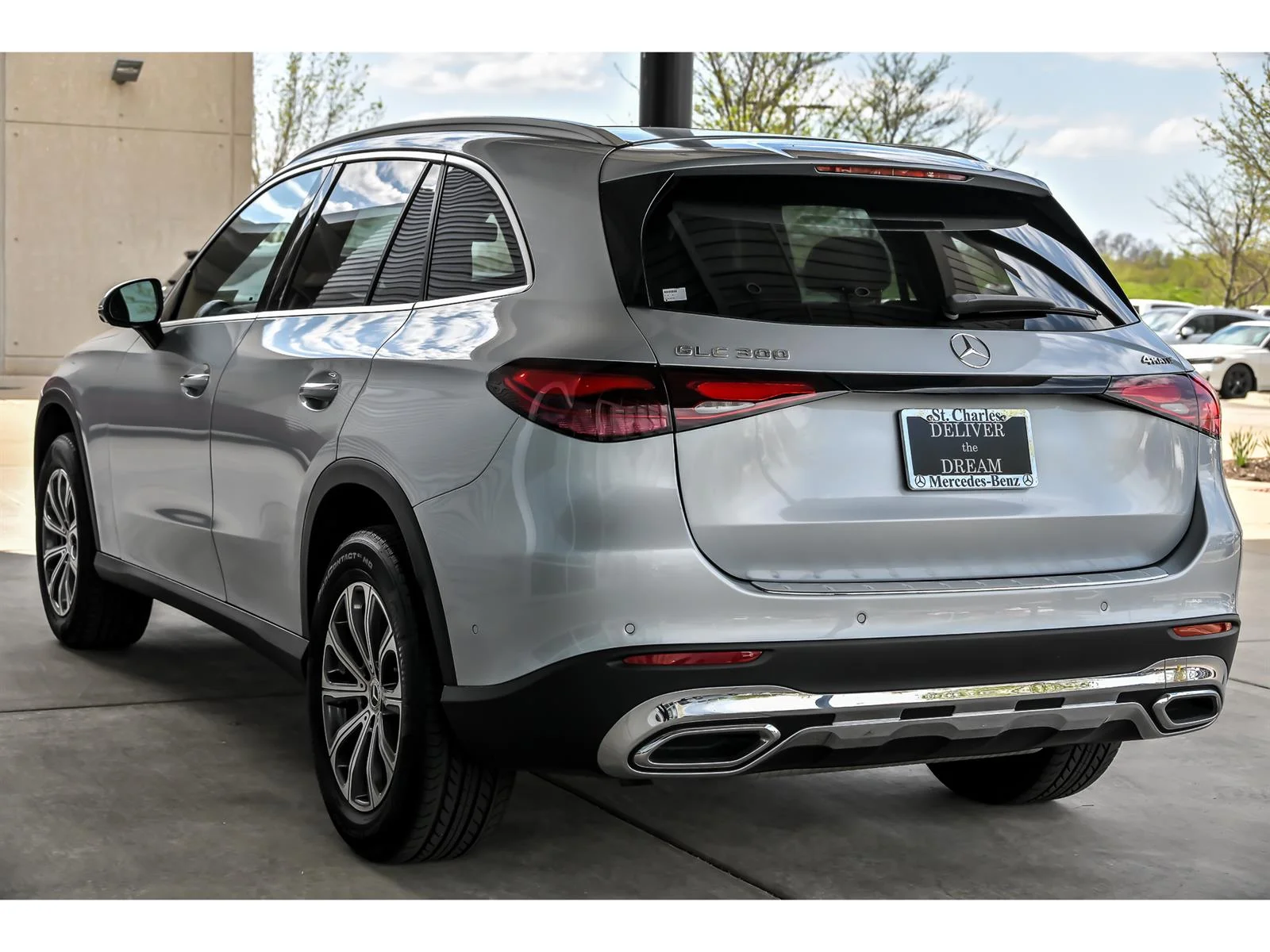 Used 2023 Silver Mercedes-Benz GLC 300 4MATIC® image 6