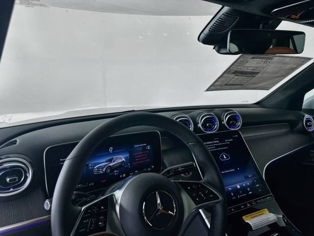 New 2027 Cirrus Silver Metallic Mercedes-Benz GLC 300 image 40